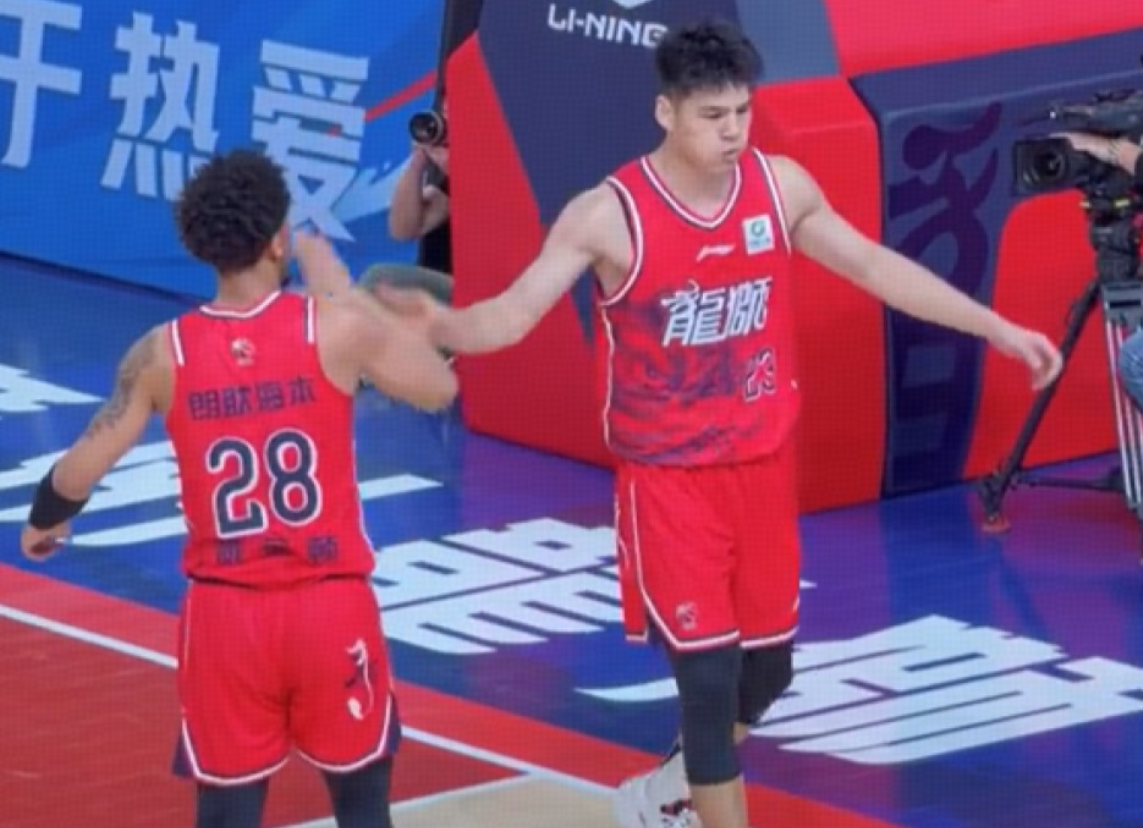 B体育登录入口-北控刚打好一场又崩了！防守反击顶不住，张庆鹏挂机，还是没希望